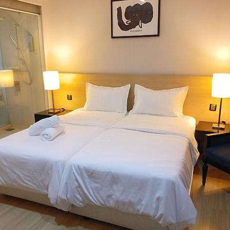 The Straits Suites By Ciconia Malacca Exterior photo